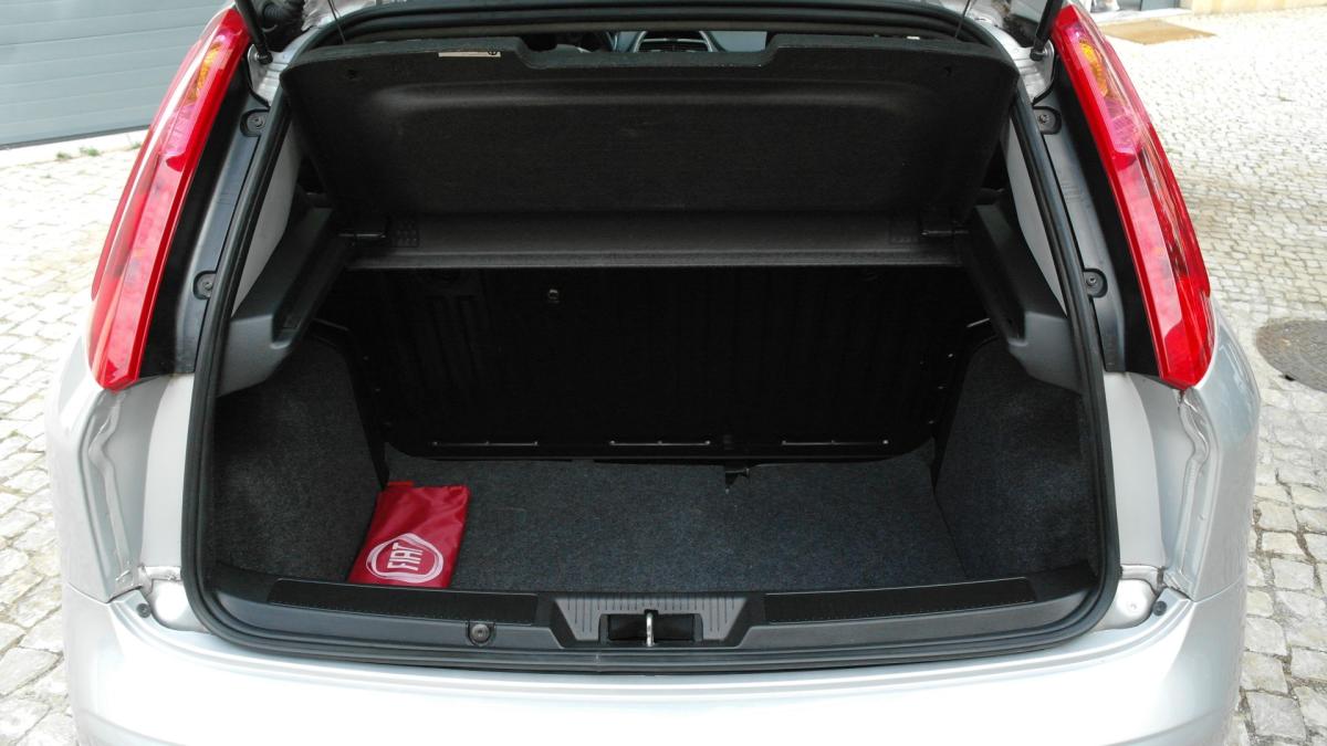 fiat-punto-2018-diesel-1248cc