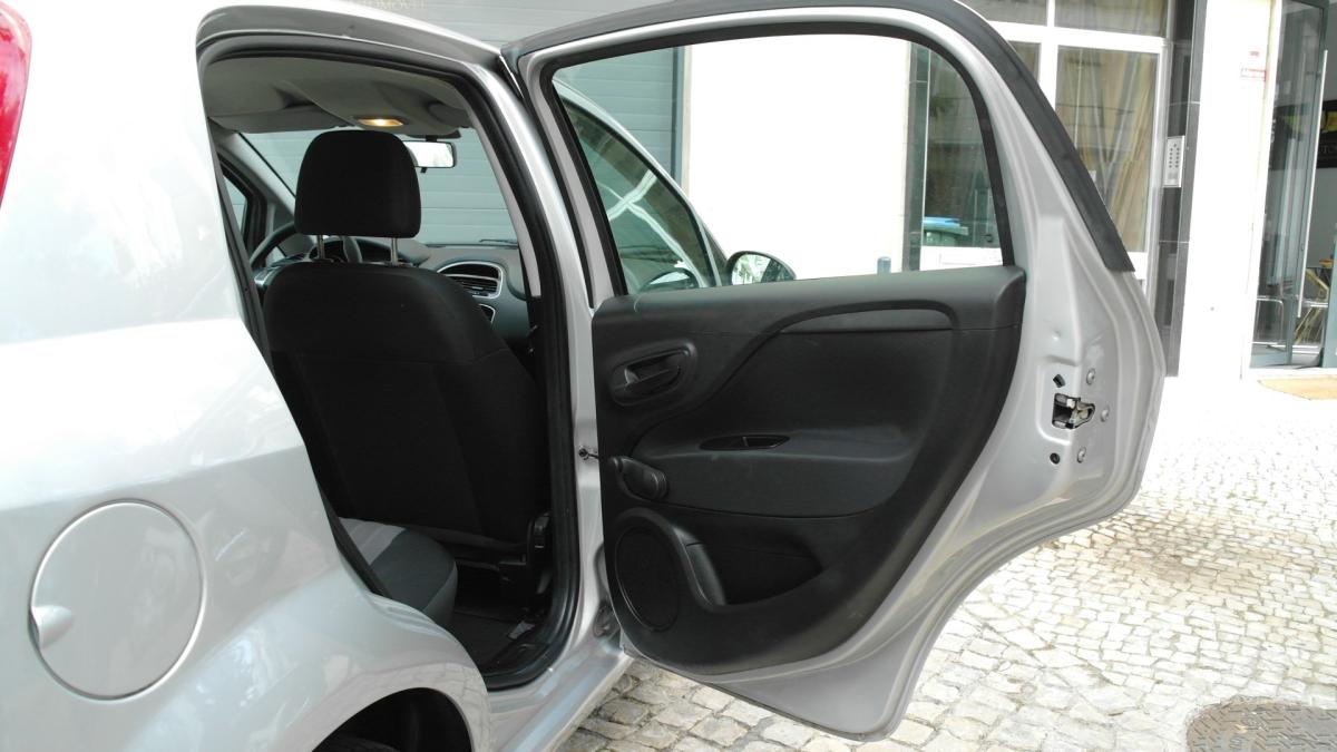 fiat-punto-2018-diesel-1248cc