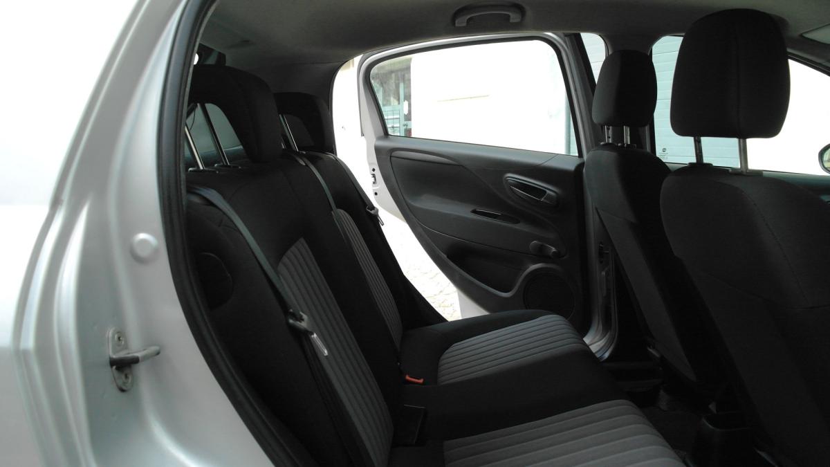 fiat-punto-2018-diesel-1248cc