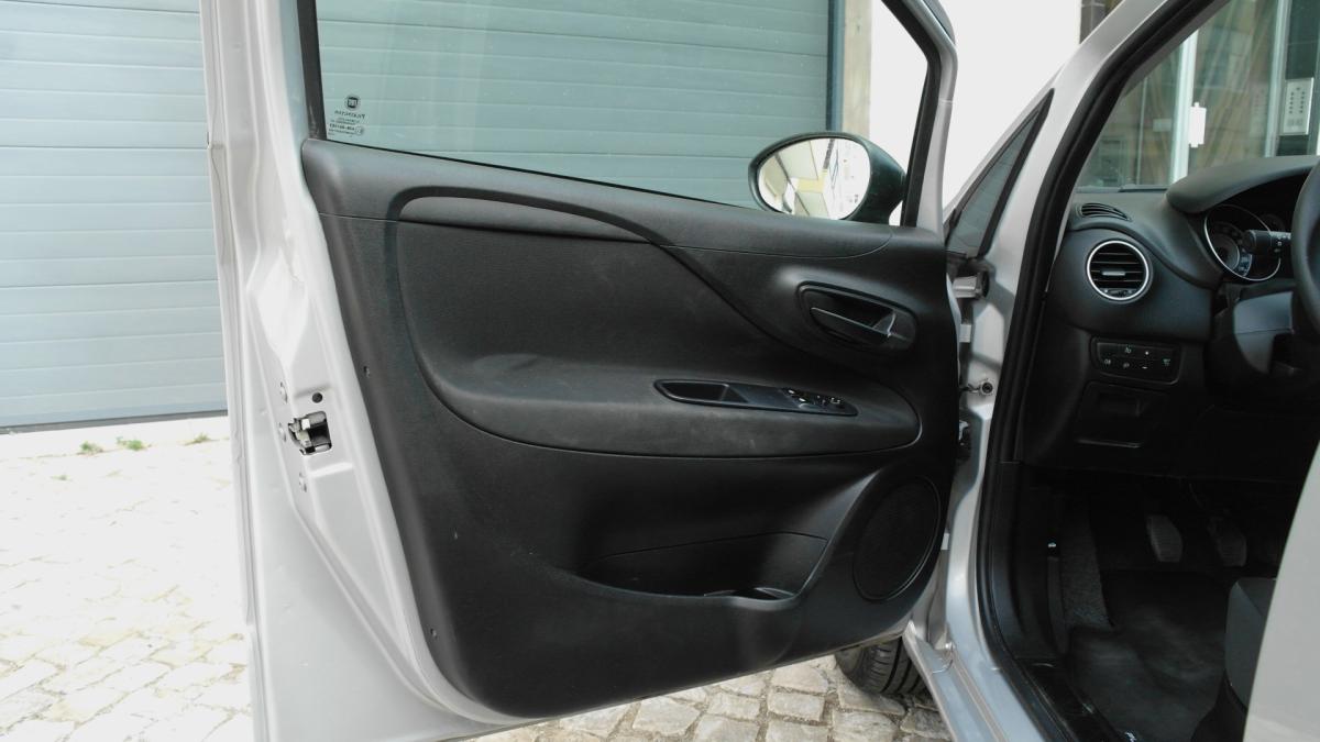 fiat-punto-2018-diesel-1248cc