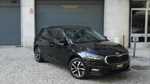 skoda-fabia-2023-gasolina-999cc