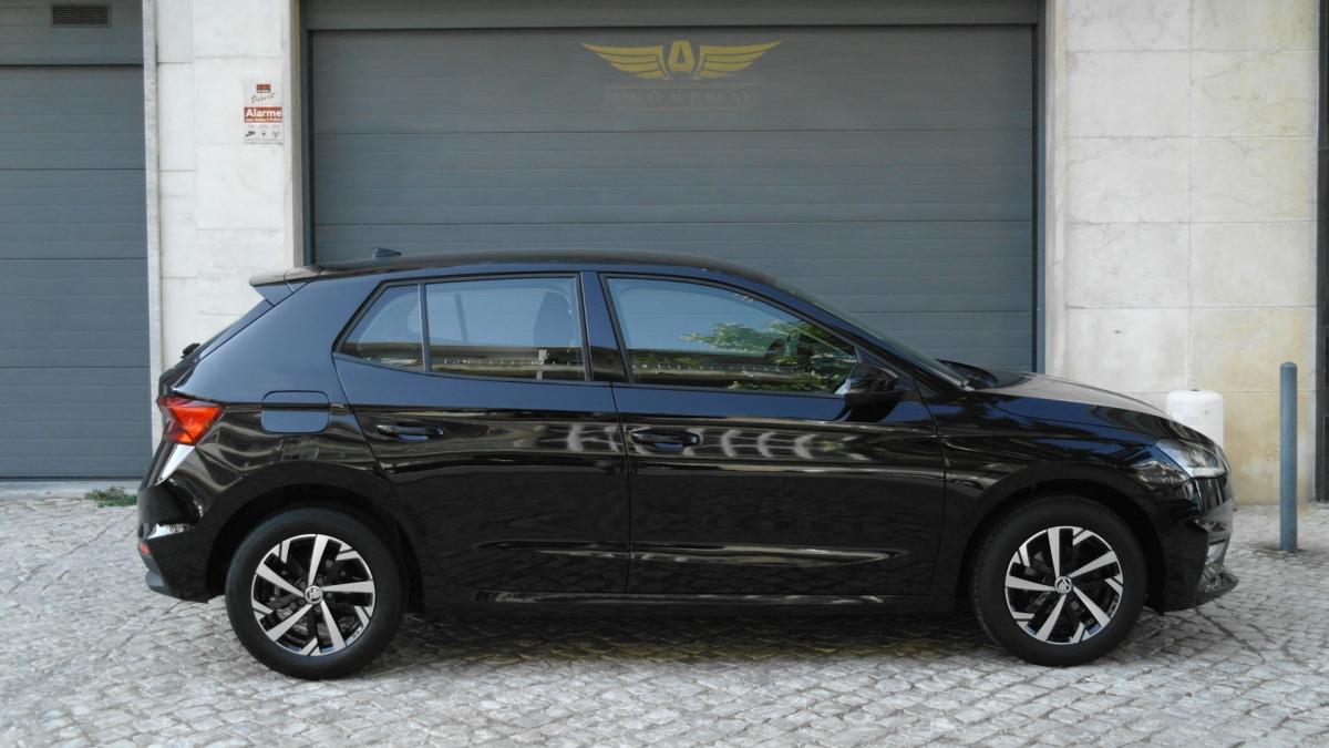 skoda-fabia-2023-gasolina-999cc