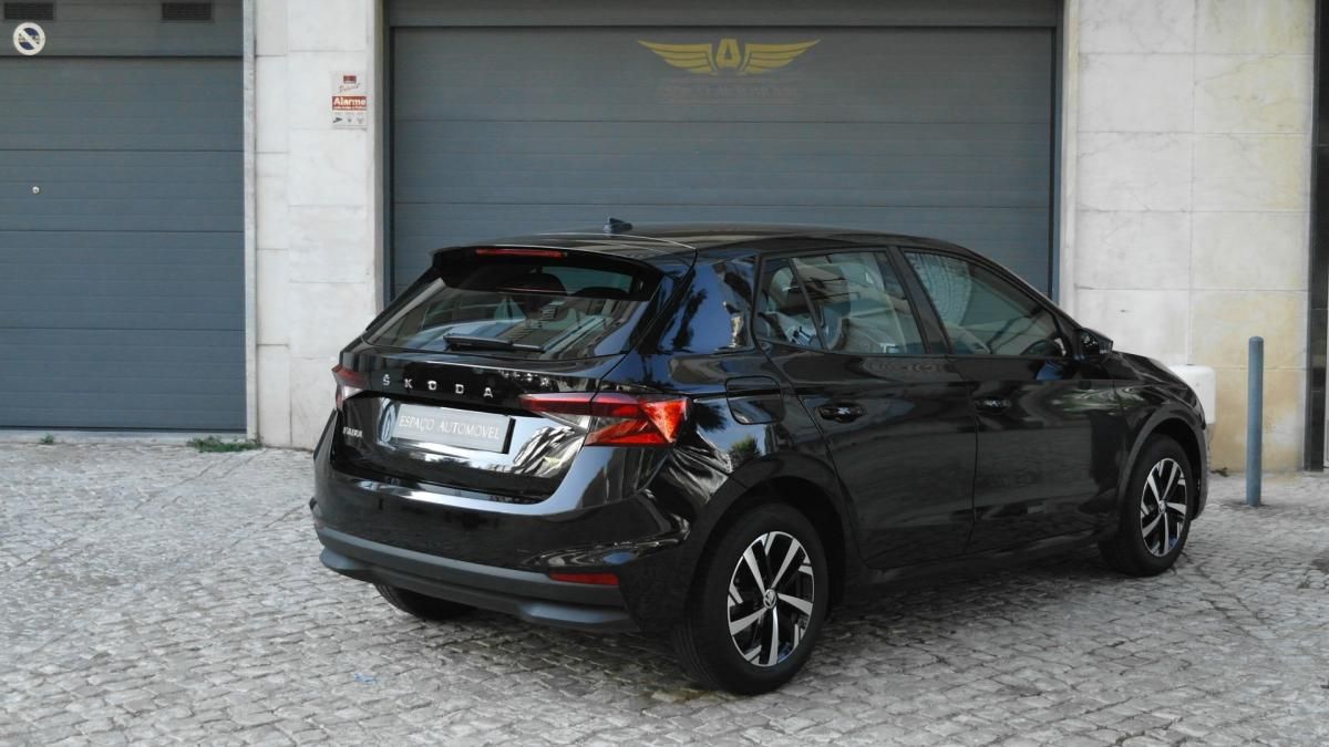 skoda-fabia-2023-gasolina-999cc