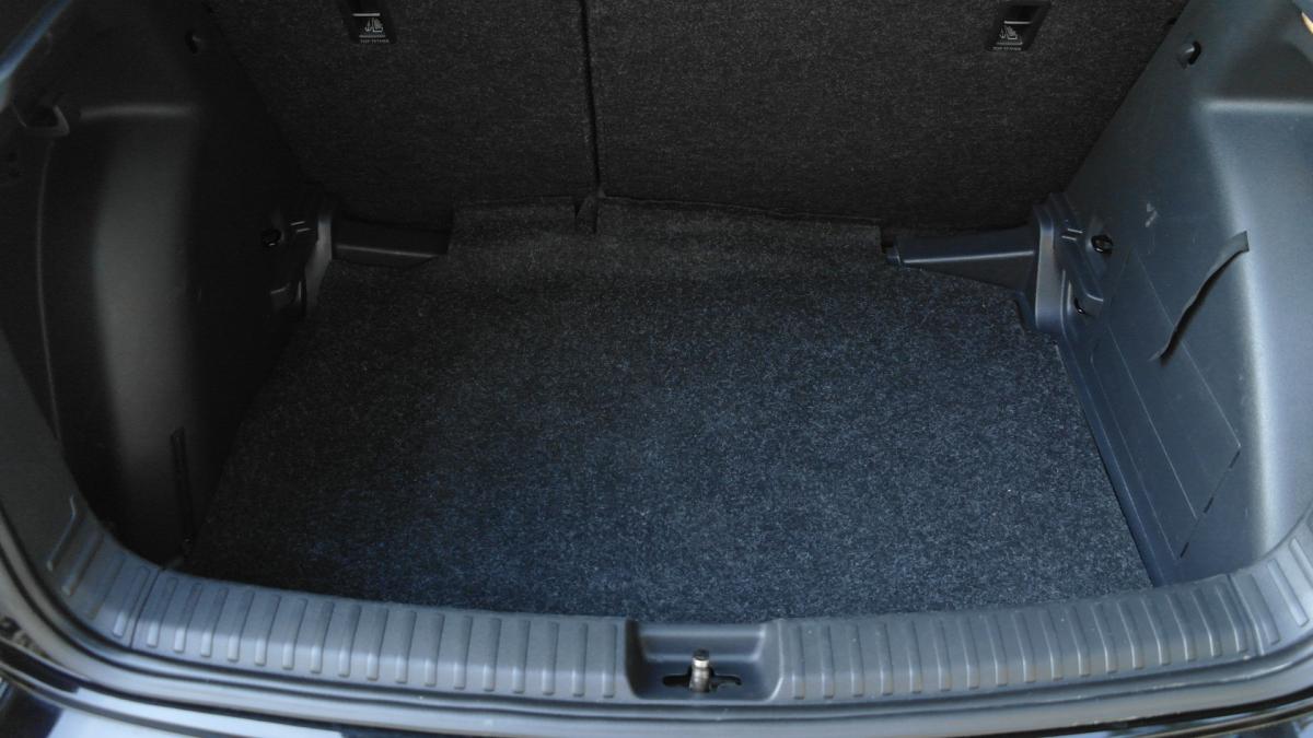 skoda-fabia-2023-gasolina-999cc