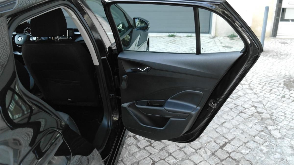 skoda-fabia-2023-gasolina-999cc
