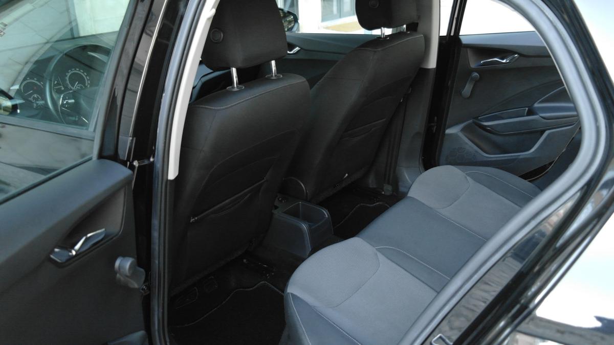 skoda-fabia-2023-gasolina-999cc