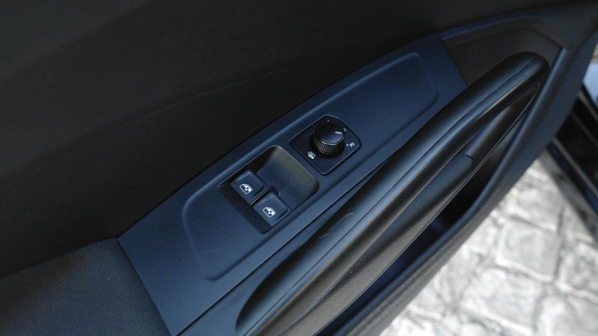 skoda-fabia-2023-gasolina-999cc