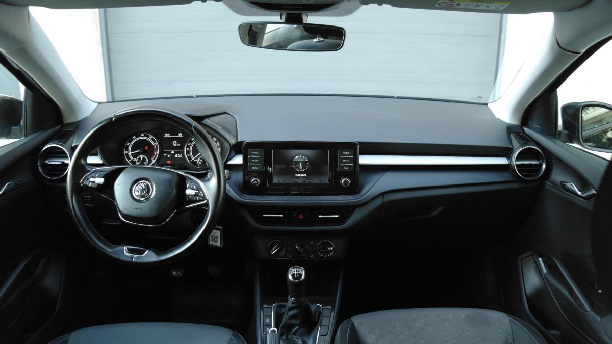 skoda-fabia-2023-gasolina-999cc