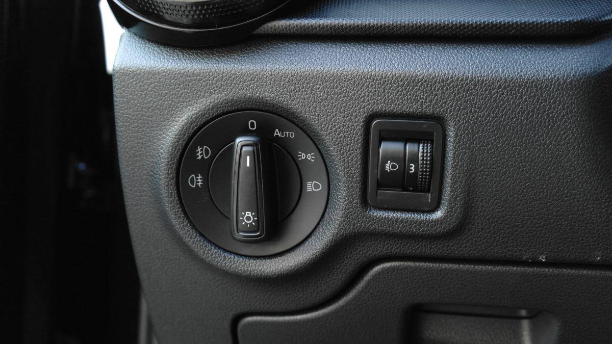 skoda-fabia-2023-gasolina-999cc