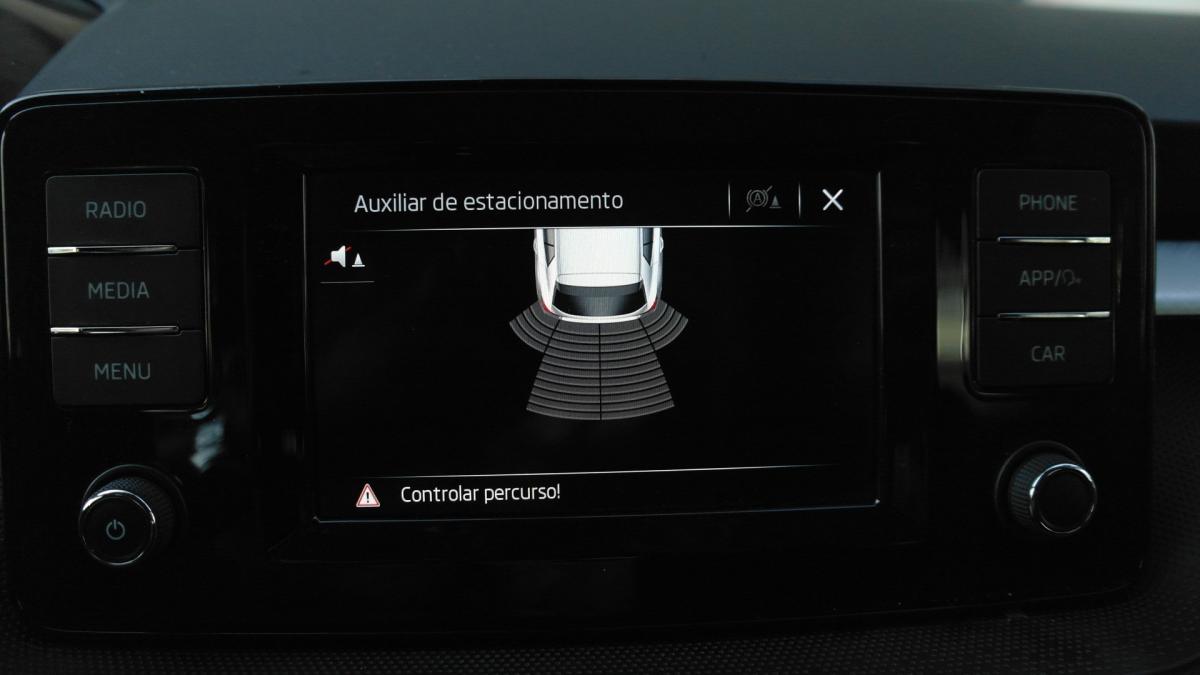 skoda-fabia-2023-gasolina-999cc