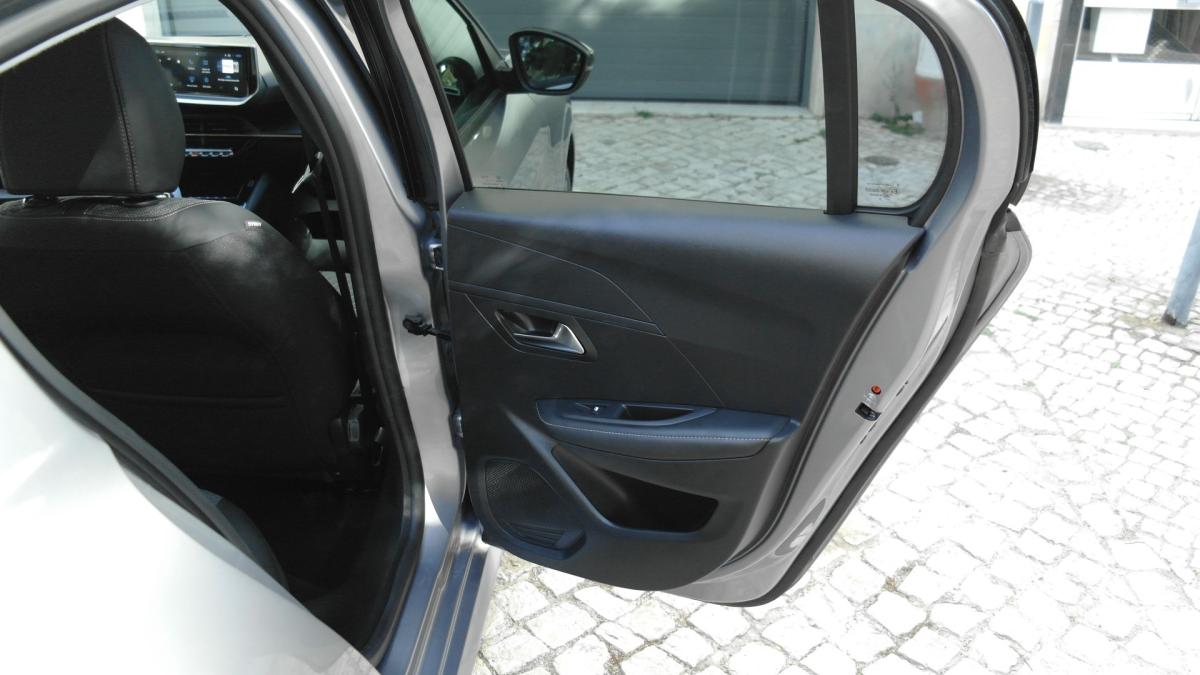 peugeot-208-2025-gasolina-1199cc