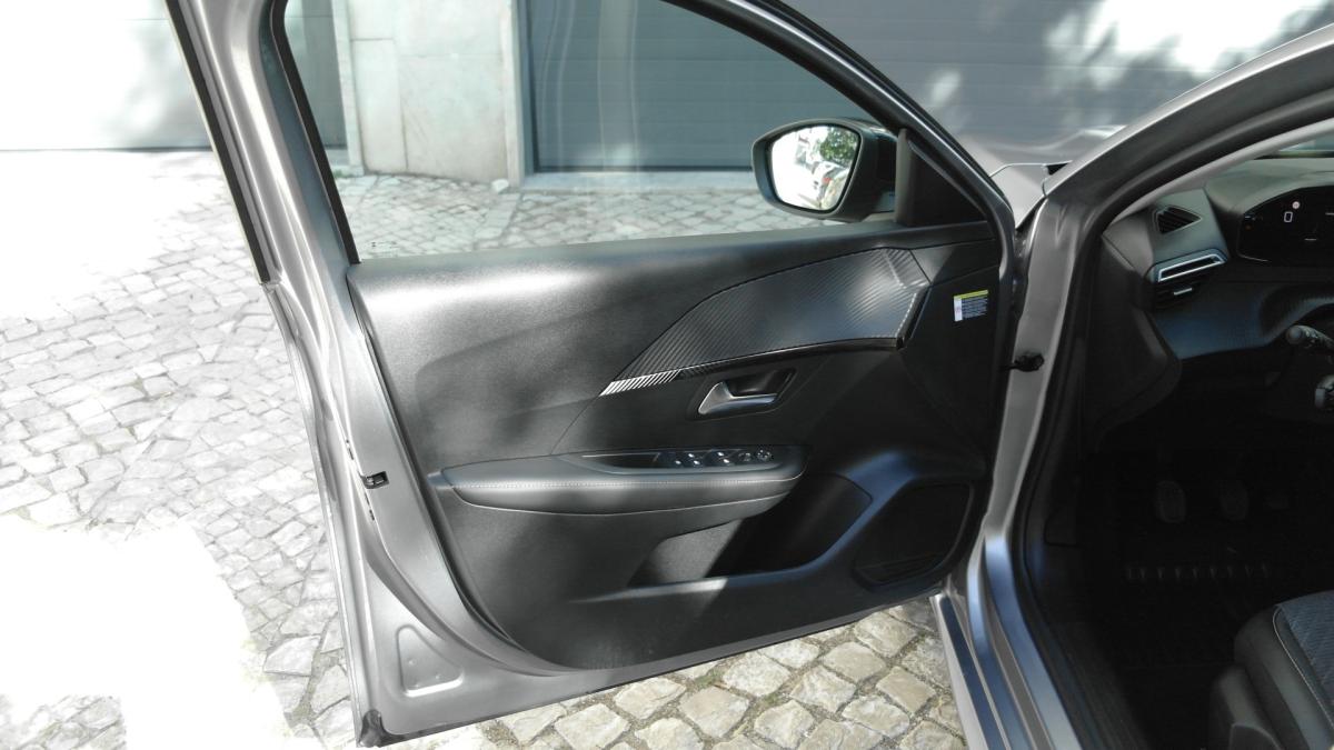 peugeot-208-2025-gasolina-1199cc