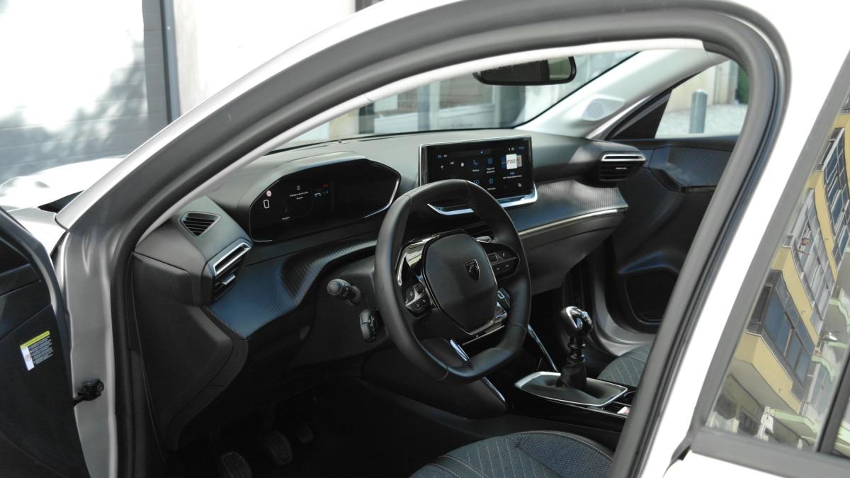 peugeot-208-2025-gasolina-1199cc