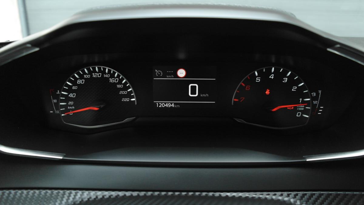 peugeot-208-2020-gasolina-1199cc