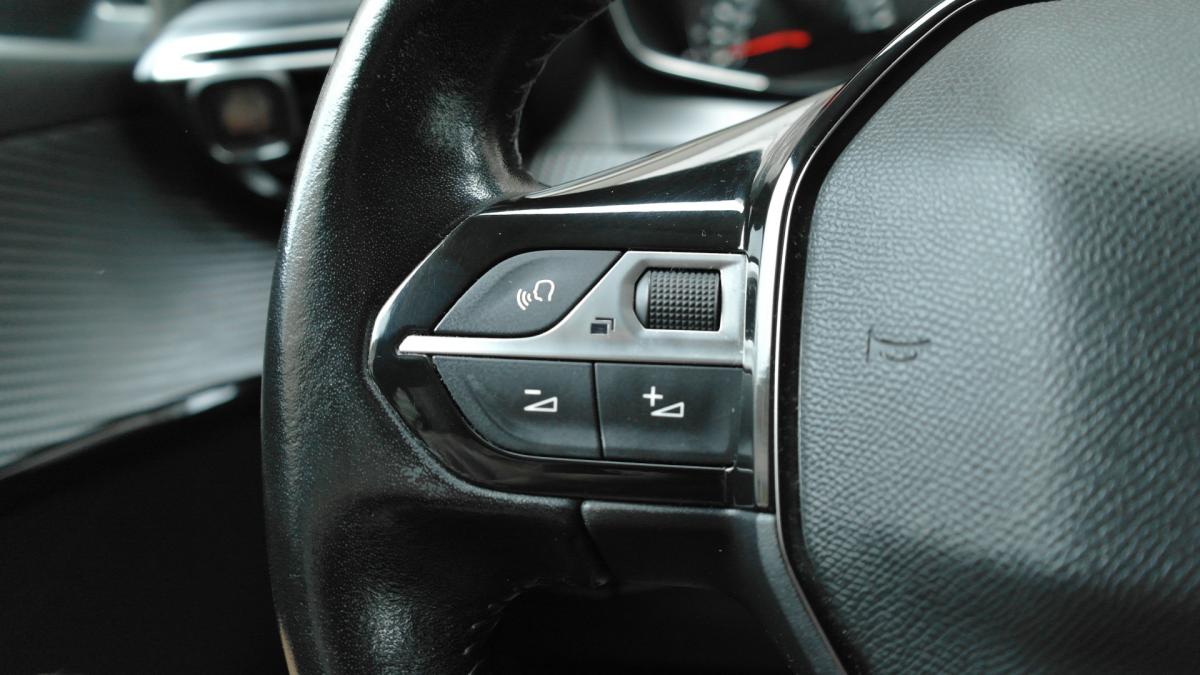 peugeot-208-2020-gasolina-1199cc