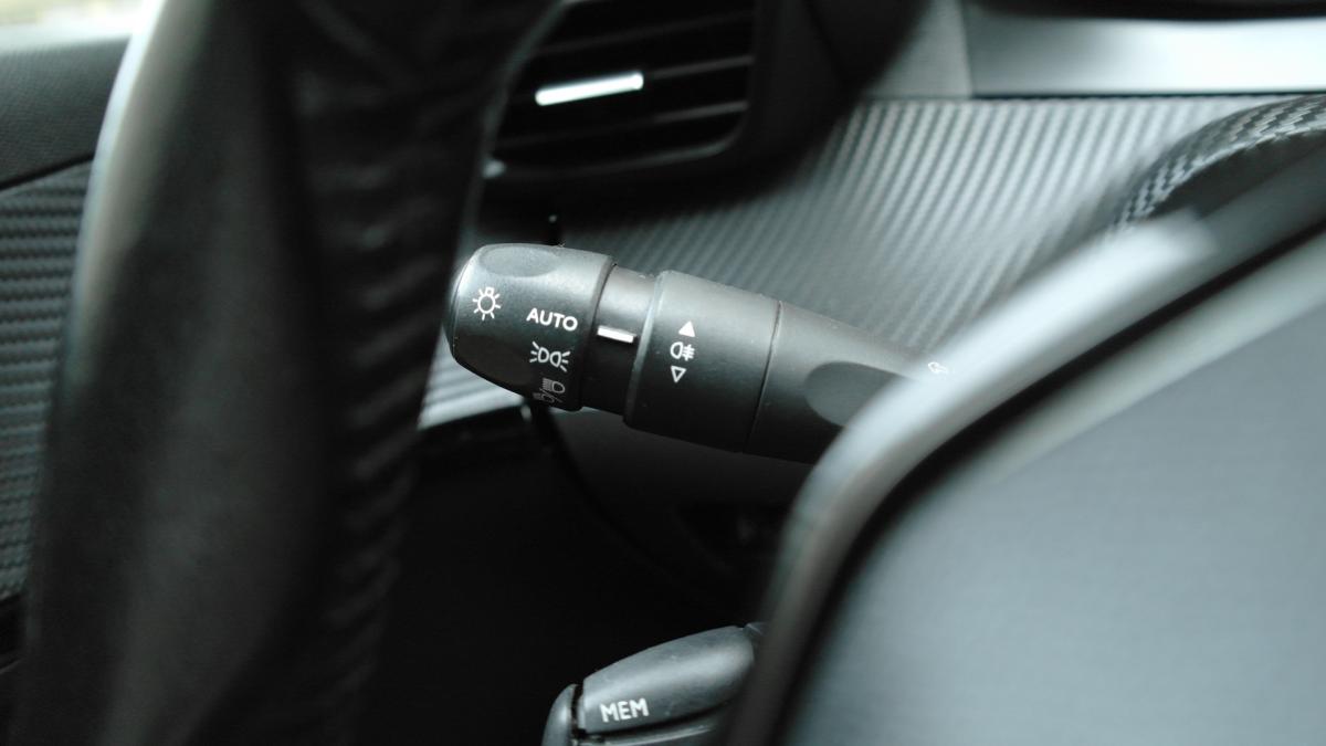 peugeot-208-2020-gasolina-1199cc