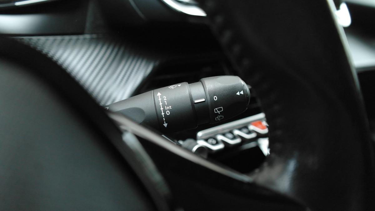 peugeot-208-2020-gasolina-1199cc