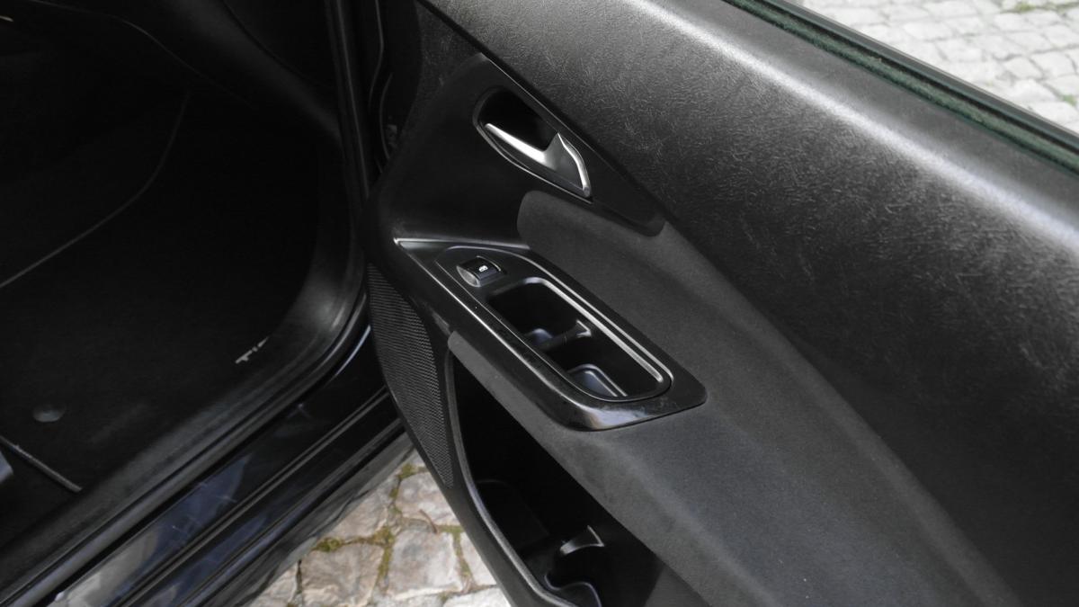 fiat-tipo-station-wagon-2018-diesel-1248cc