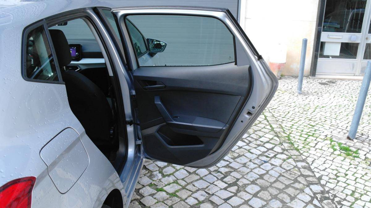 seat-ibiza-2023-gasolina-999cc
