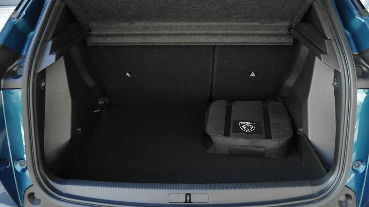 peugeot-e-2008-2025-eletrico-0cc