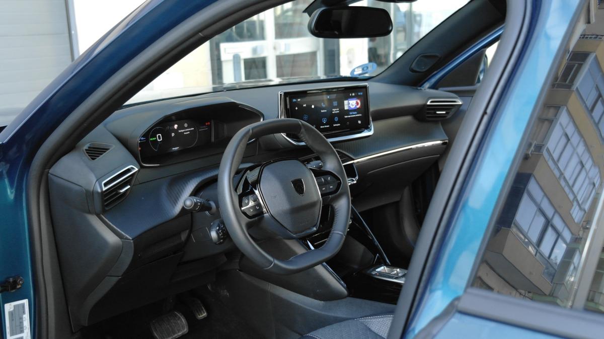 peugeot-e-2008-2025-eletrico-0cc