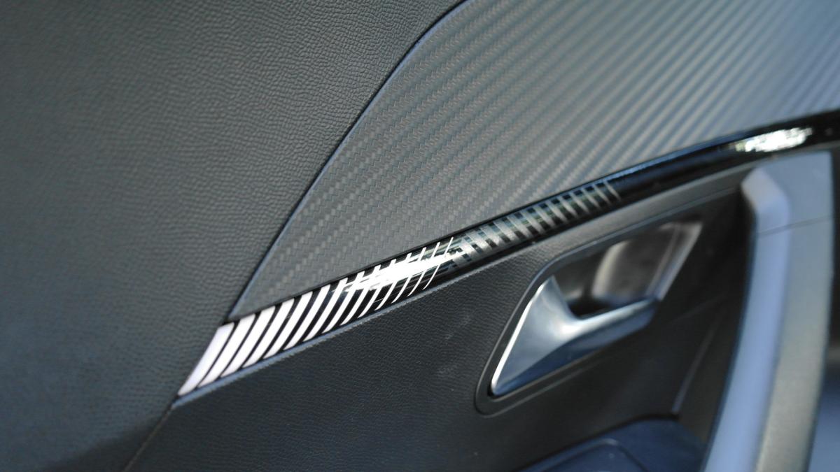 peugeot-e-2008-2025-eletrico-0cc