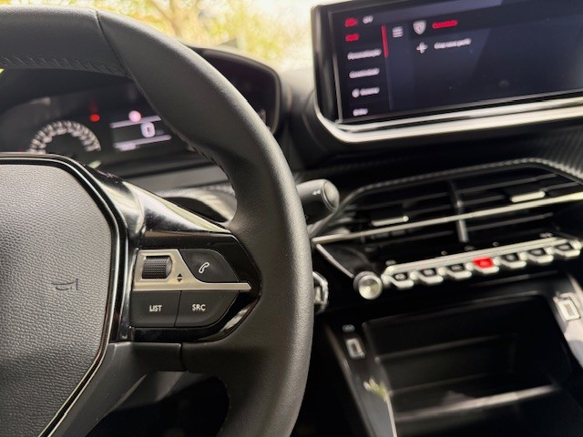 peugeot-208-2024-gasolina-1199cc