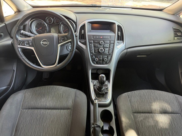 opel-astra-2016-diesel-1598cc