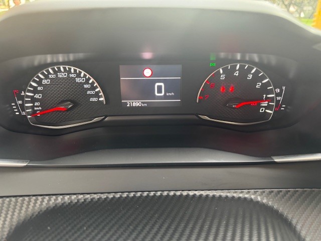 peugeot-208-2022-gasolina-1199cc