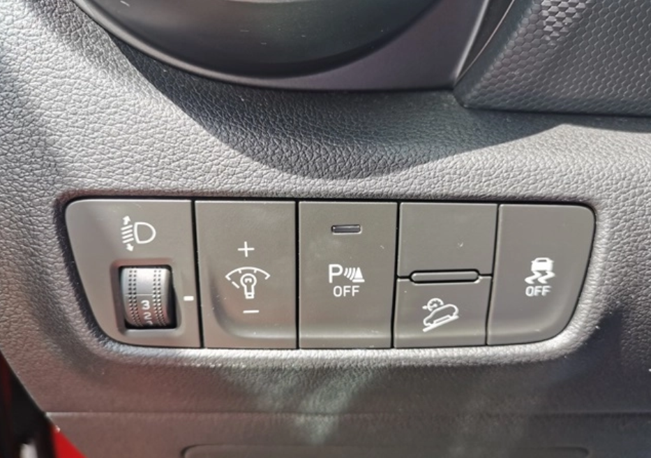 hyundai-kauai-1-0-120cv-2022-gasolina-998cc