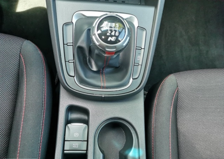 hyundai-kauai-1-0-120cv-2022-gasolina-998cc