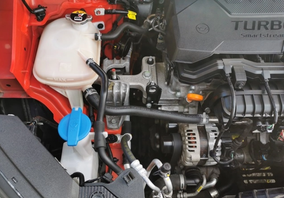 hyundai-kauai-1-0-120cv-2022-gasolina-998cc