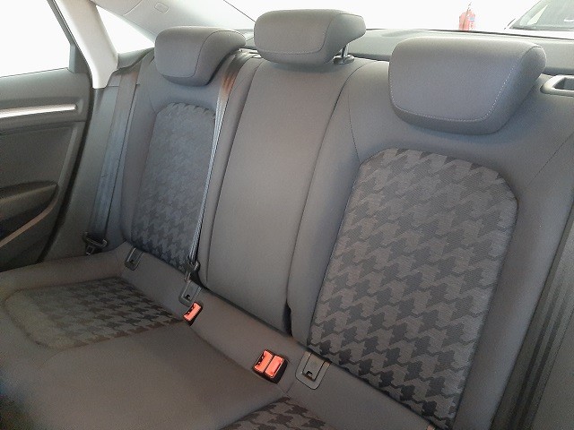 audi-a3-limousine-2014-diesel-1598cc