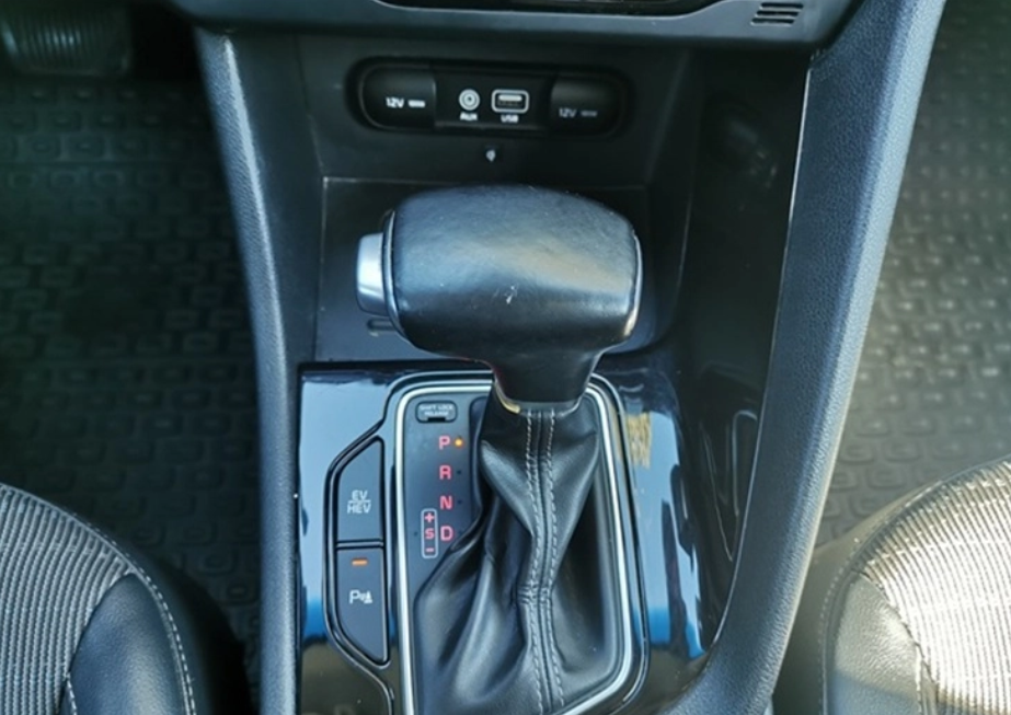 kia-niro-hybrid-1-6-gdi-2018-gasolina-1580cc