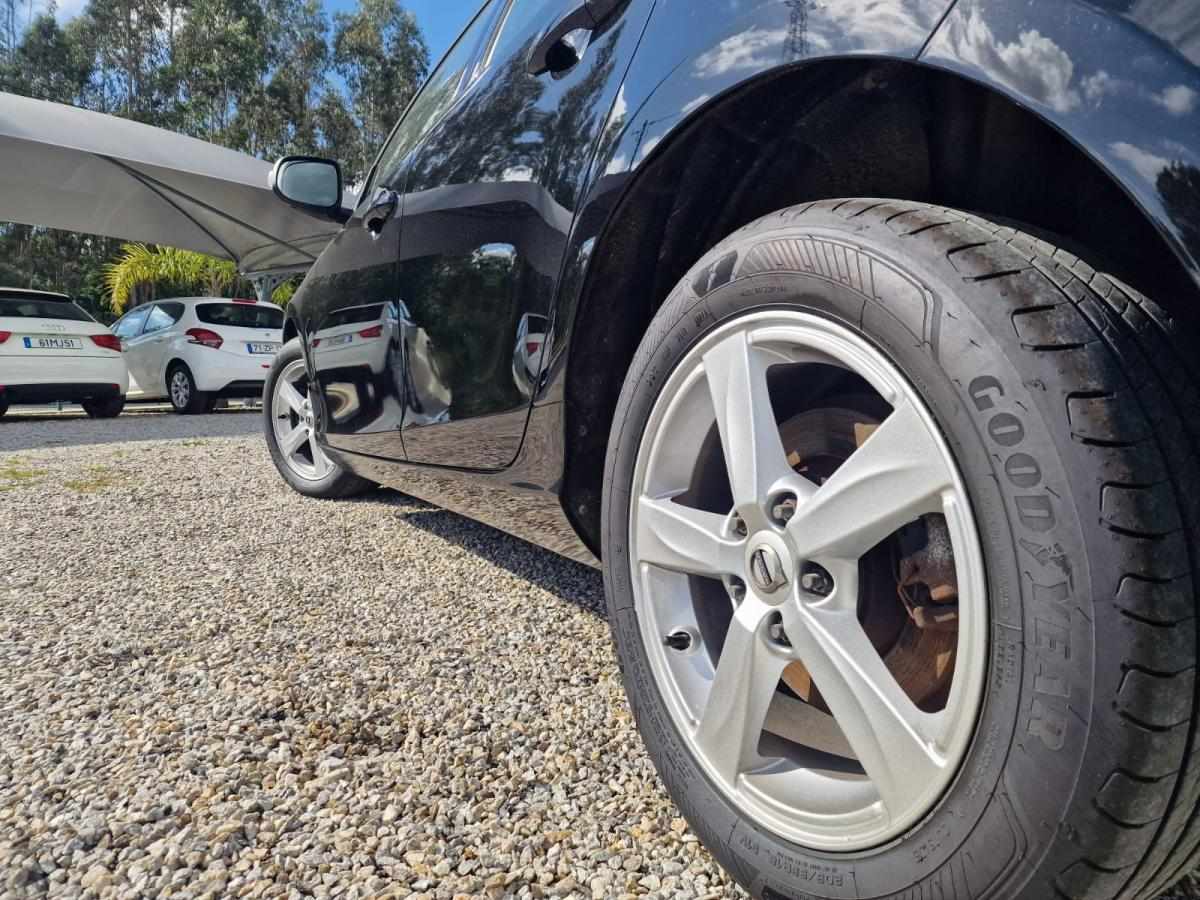volvo-v40-d2-2018-diesel-1969cc