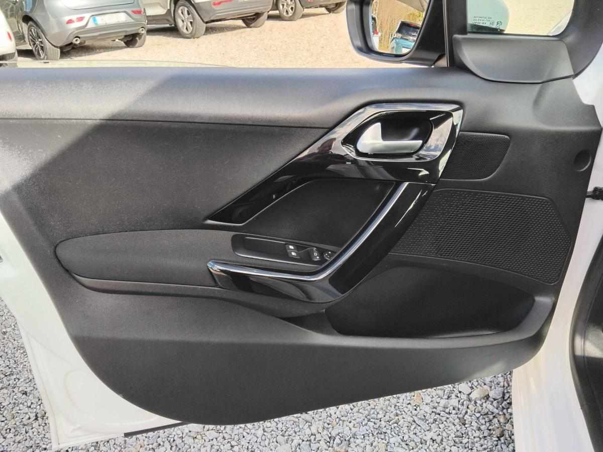 peugeot-208-1-5-102cv-2019-diesel-1499cc