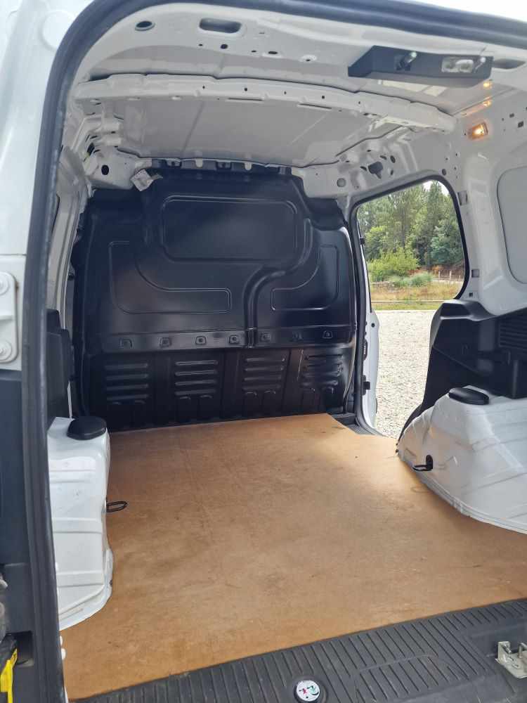 ford-transit-courier-1-5-75cv-2018-diesel-1499cc