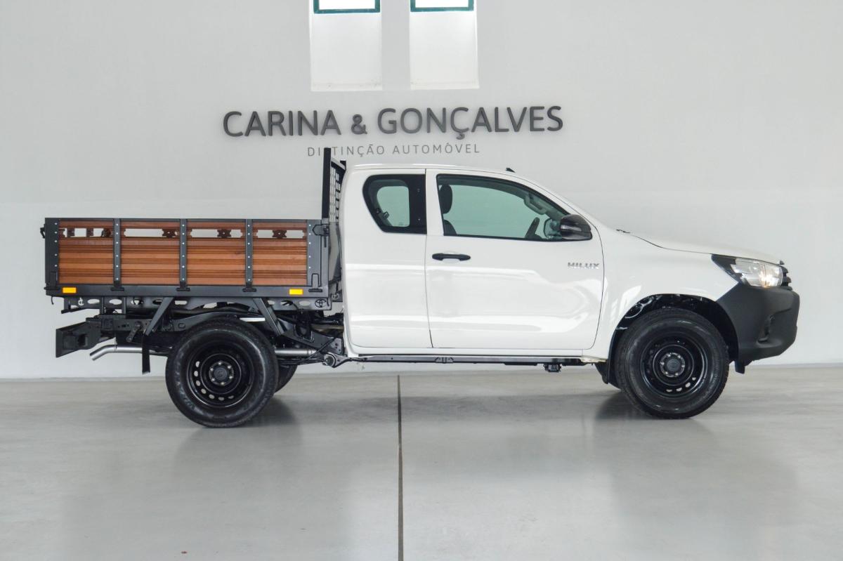 toyota-hilux-2018-diesel-2393cc