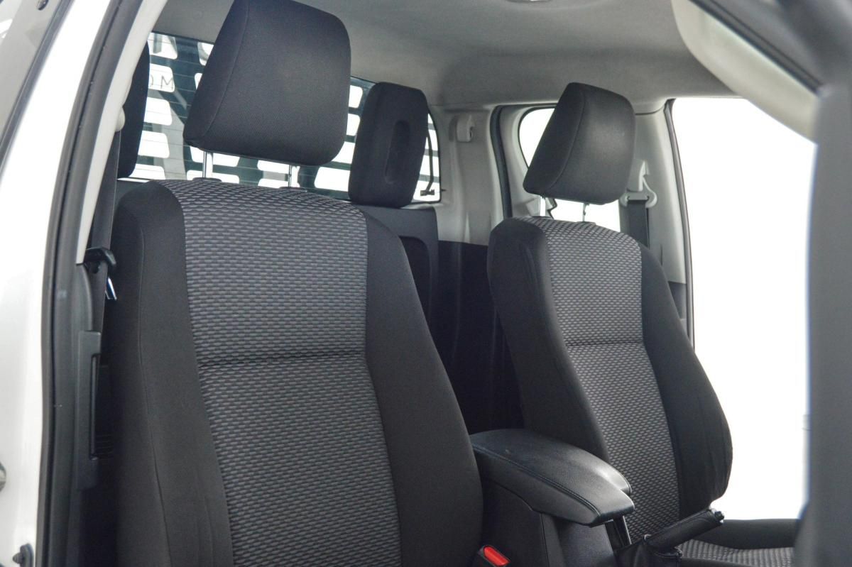 toyota-hilux-2018-diesel-2393cc