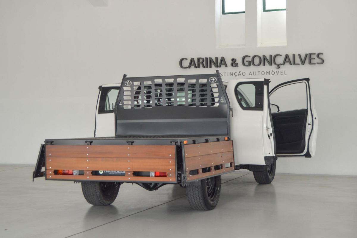 toyota-hilux-2018-diesel-2393cc