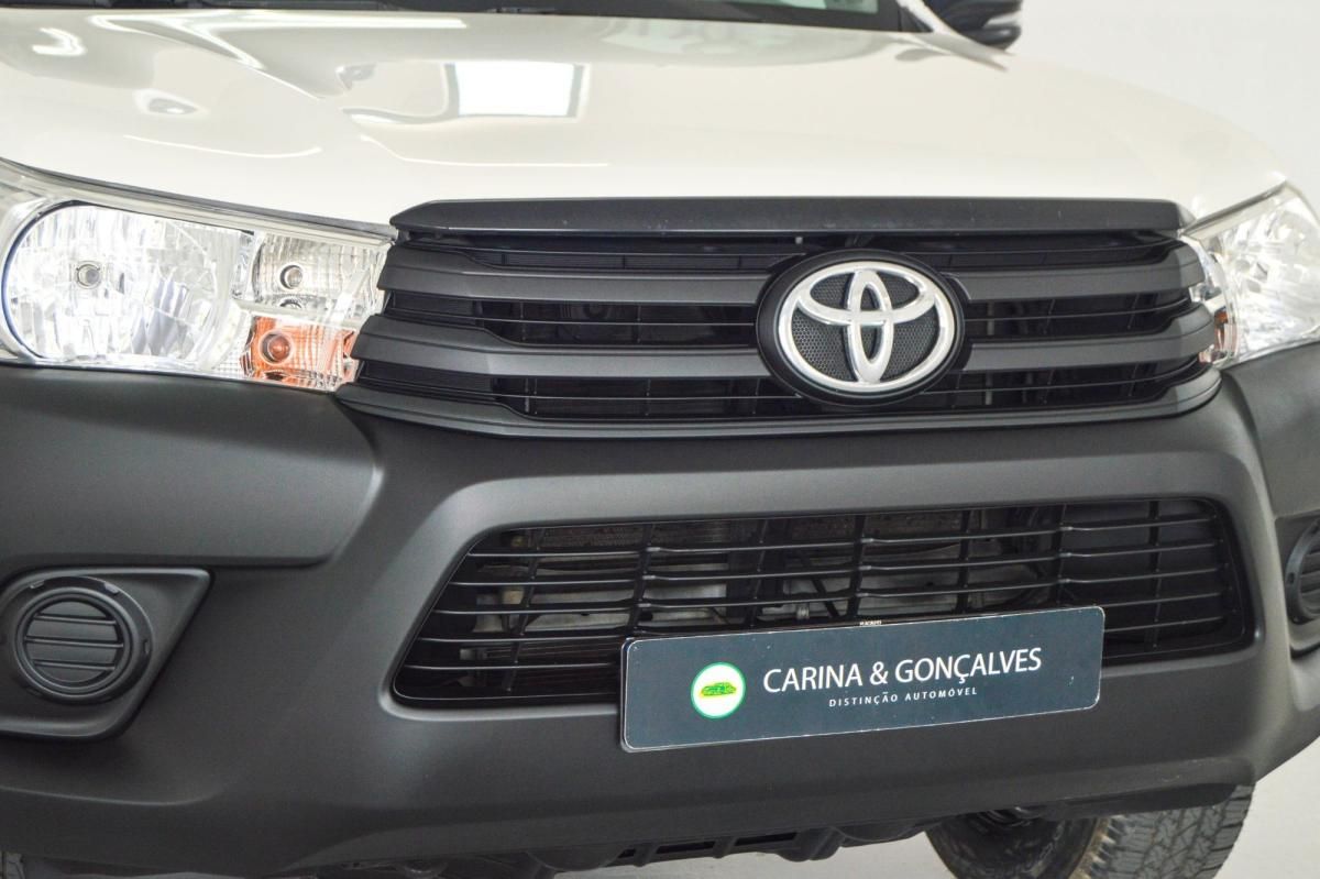 toyota-hilux-2018-diesel-2393cc
