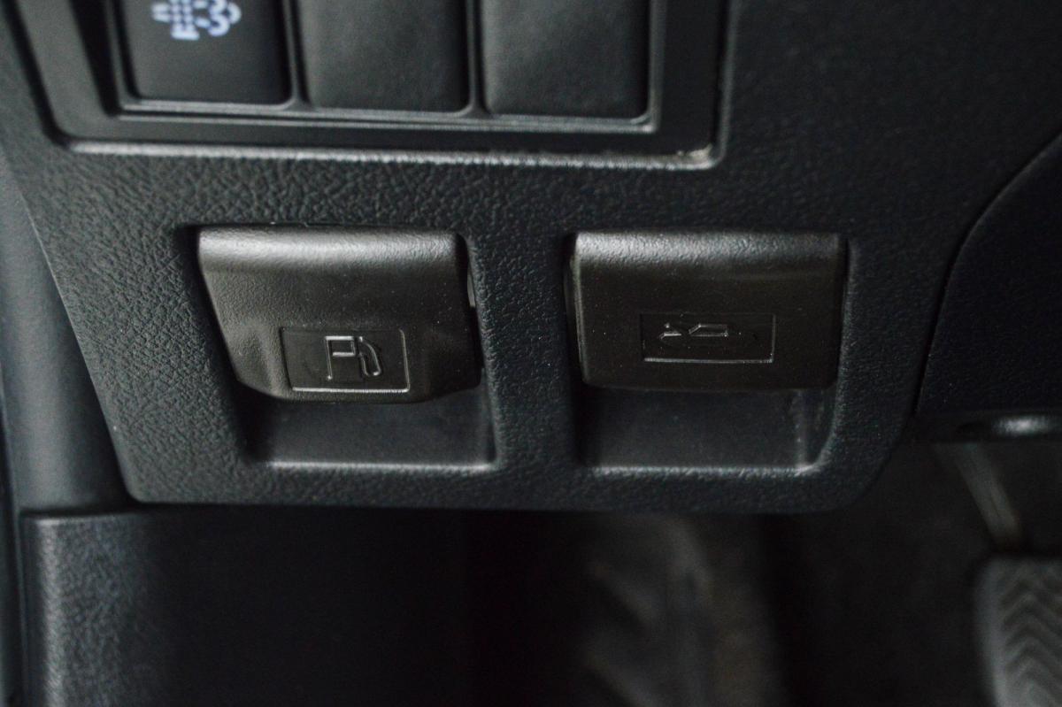 toyota-hilux-2018-diesel-2393cc