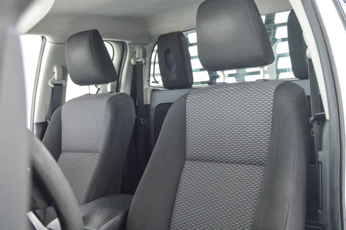 toyota-hilux-2018-diesel-2393cc