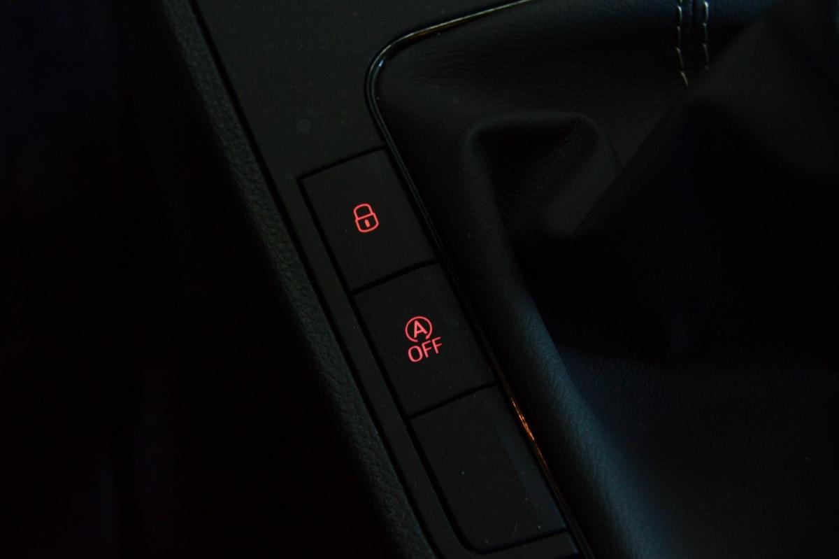 seat-ibiza-2023-gasolina-999cc
