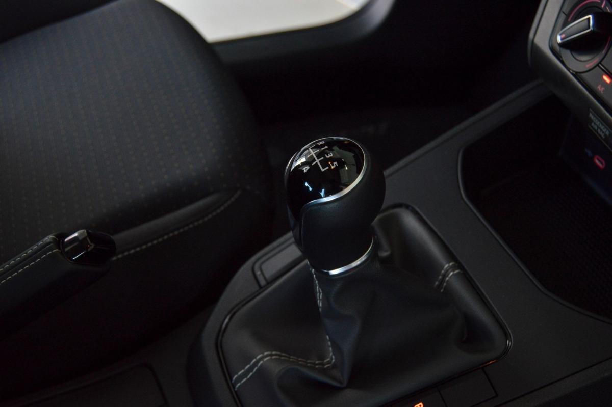 seat-ibiza-2023-gasolina-999cc