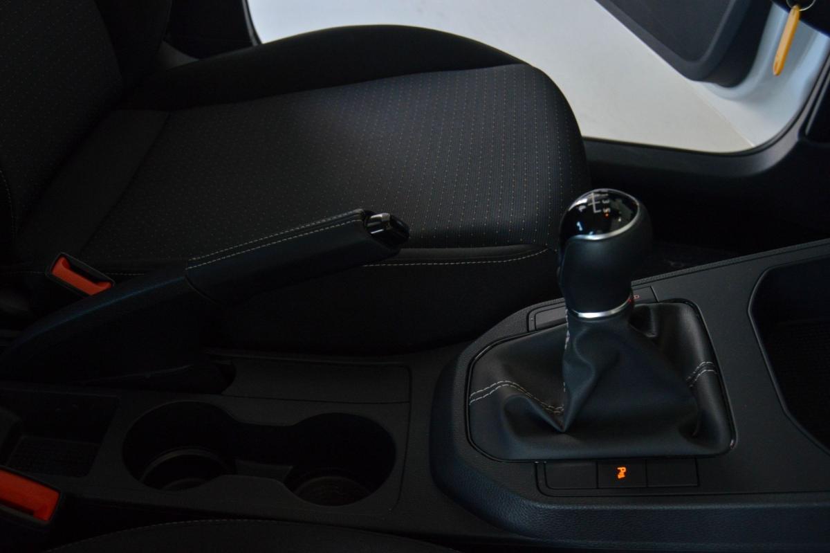 seat-ibiza-2023-gasolina-999cc