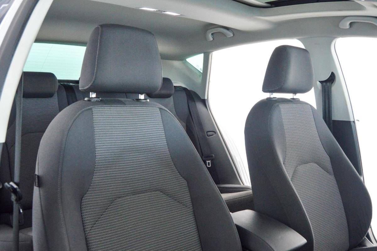 seat-leon-2019-diesel-1598cc