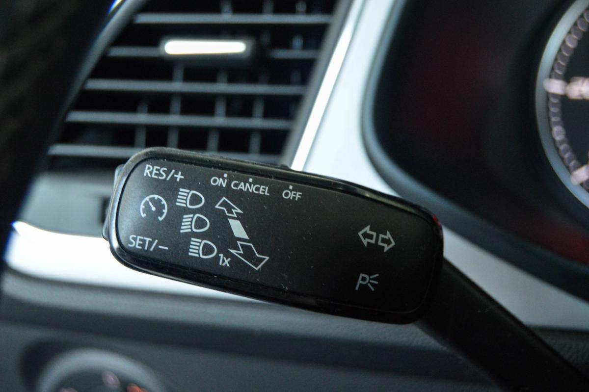 seat-leon-2019-diesel-1598cc