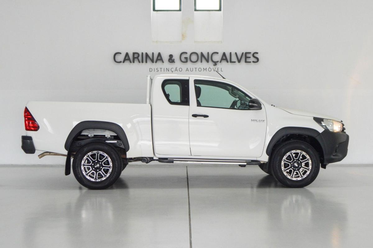 toyota-hilux-2020-diesel-2393cc
