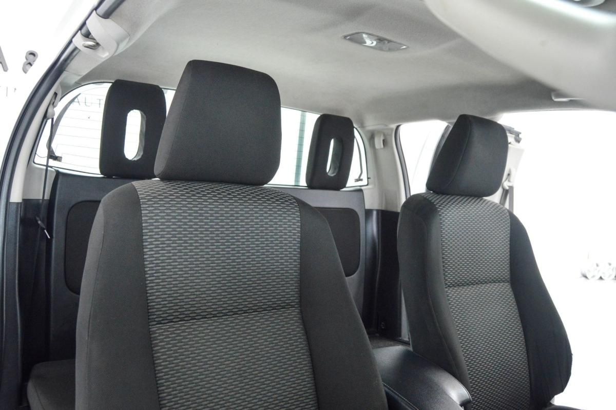 toyota-hilux-2020-diesel-2393cc